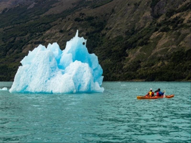 PERITO MORENO KAYAK EXPERIENCE