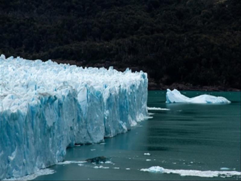 PERITO MORENO KAYAK EXPERIENCE