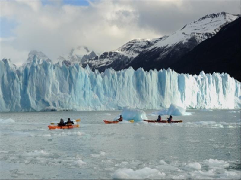 PERITO MORENO KAYAK EXPERIENCE