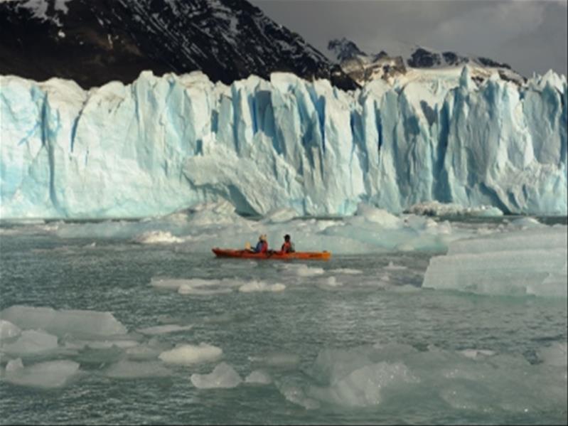 PERITO MORENO KAYAK EXPERIENCE